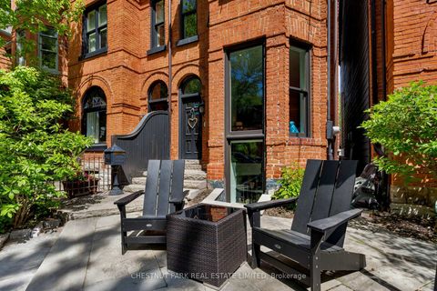 Photo 2 at 466 Wellesley Street E, South St. James Town, Toronto