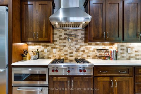 Photo 11 at 466 Wellesley Street E, South St. James Town, Toronto