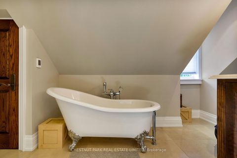 Photo 30 at 466 Wellesley Street E, South St. James Town, Toronto