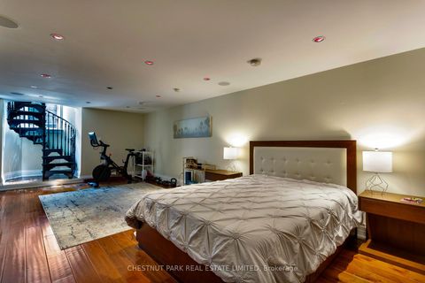 Photo 33 at 466 Wellesley Street E, South St. James Town, Toronto