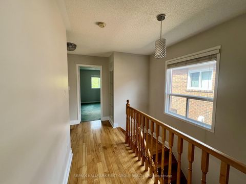 Photo 26 at 101 Booth Crescent, Central, Ajax