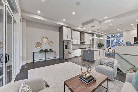 Photo 11 at 18 Ferris Road, Parkview, Toronto
