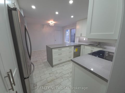 Photo 13 at 89 Elmsthorpe Avenue, Forest Hill South, Toronto
