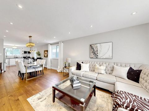 Photo 8 at 57 William Roe Boulevard, Central Newmarket, Newmarket