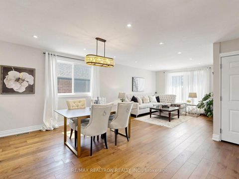 Photo 9 at 57 William Roe Boulevard, Central Newmarket, Newmarket