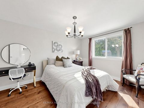 Photo 18 at 57 William Roe Boulevard, Central Newmarket, Newmarket