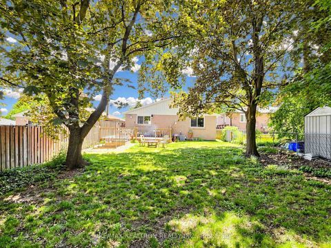 Photo 41 at 57 William Roe Boulevard, Central Newmarket, Newmarket
