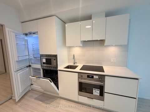 Photo 4 at 421 - 121 St Patrick Street, Chinatown, Toronto