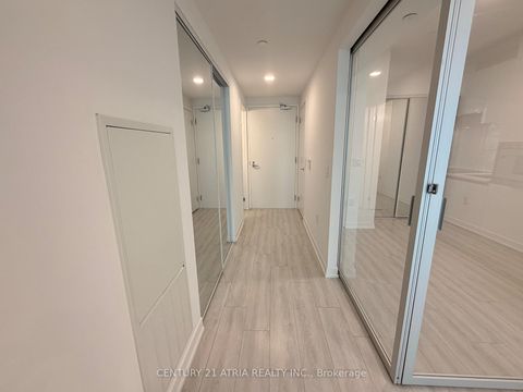 Photo 7 at 421 - 121 St Patrick Street, Chinatown, Toronto