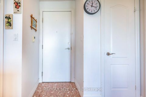 Photo 4 at 1407 - 188 Doris Avenue, Willowdale East, Toronto