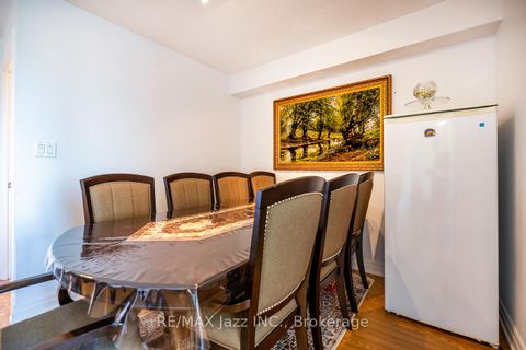 Photo 13 at 1407 - 188 Doris Avenue, Willowdale East, Toronto