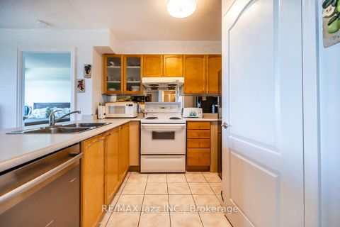 Photo 16 at 1407 - 188 Doris Avenue, Willowdale East, Toronto