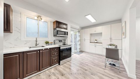 Photo 11 at 334 Killarney Court, Lakeview, Oshawa