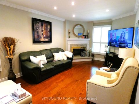 Photo 2 at 362 Conley Street, Lakeview Estates, Vaughan