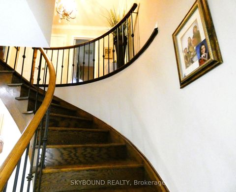 Photo 8 at 362 Conley Street, Lakeview Estates, Vaughan