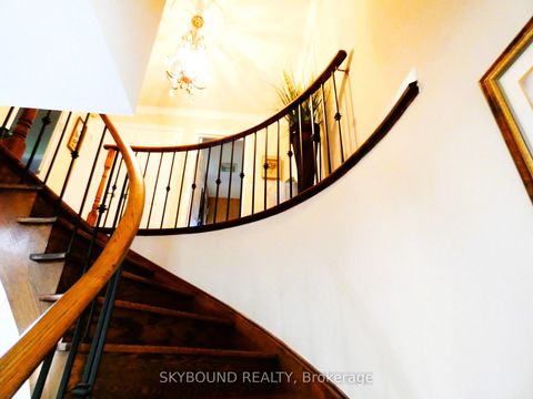 Photo 11 at 362 Conley Street, Lakeview Estates, Vaughan