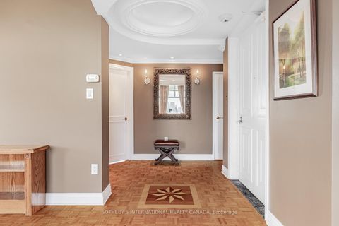 Photo 2 at 13 - 423 Avenue Road, St. Clair, Toronto