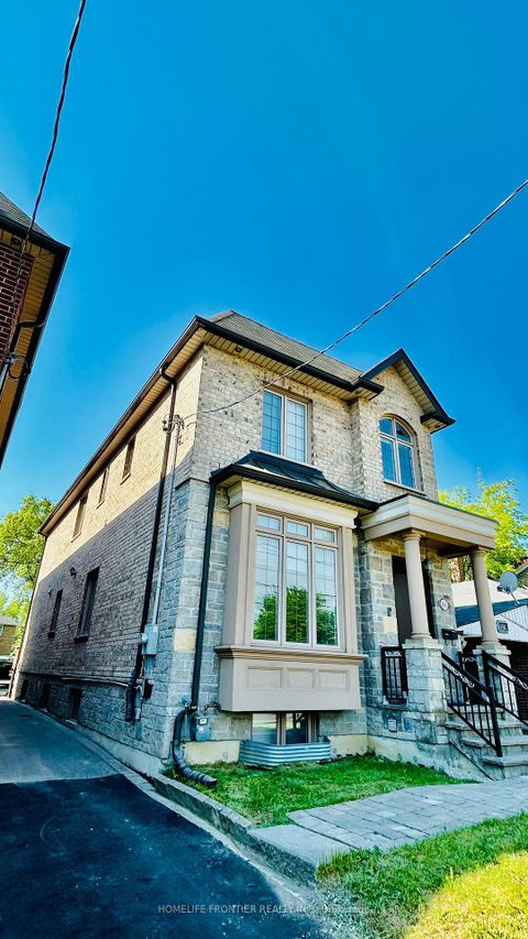 Photo 1 at 183 Finch Avenue E, Willowdale East, Toronto