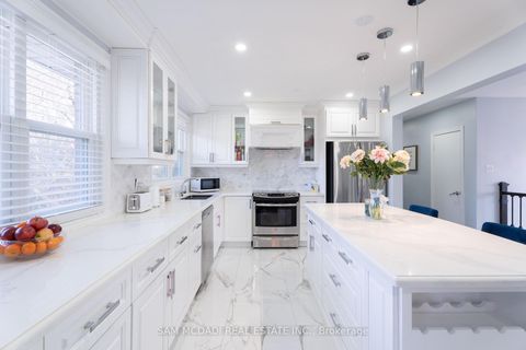 Photo 6 at 54 Bearbury Drive, Markland Wood, Toronto