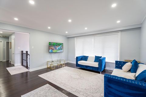 Photo 10 at 54 Bearbury Drive, Markland Wood, Toronto