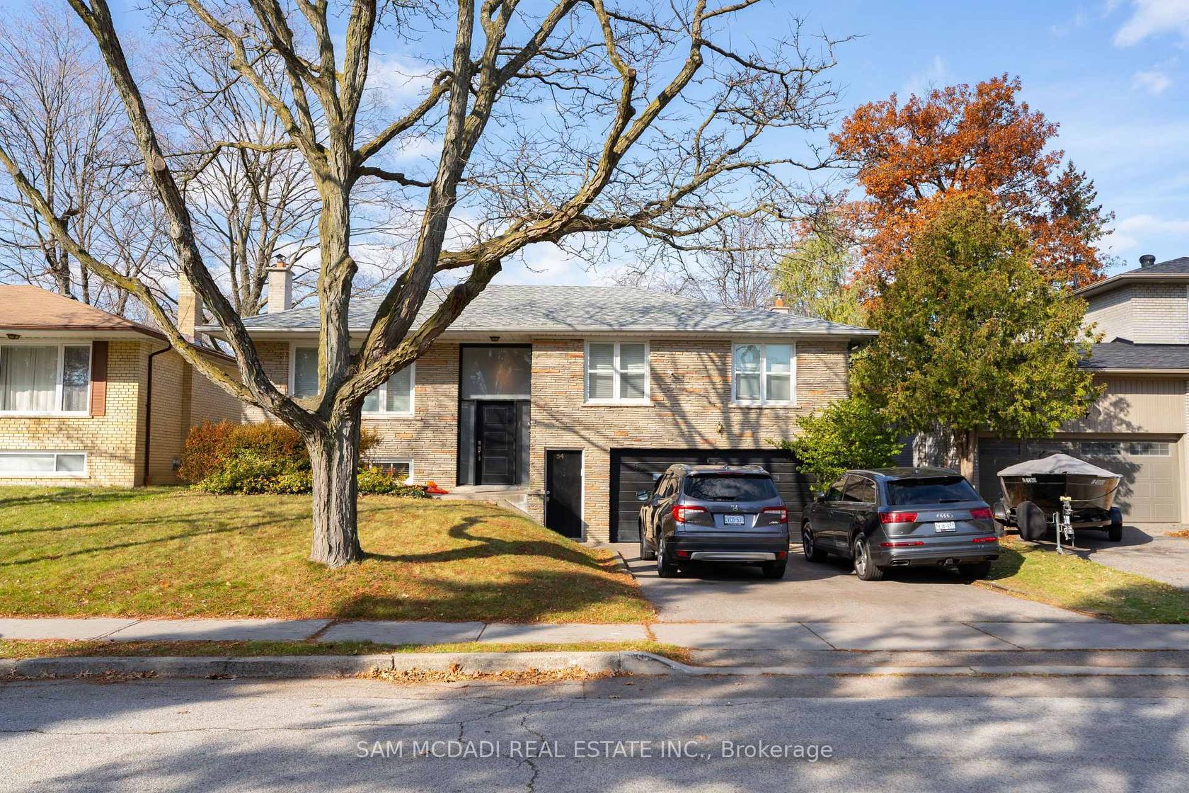 54 Bearbury Drive, Markland Wood, Toronto photo 3