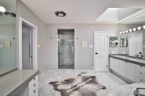 Photo 24 at 3 Twyford Court, Rosethorn, Toronto
