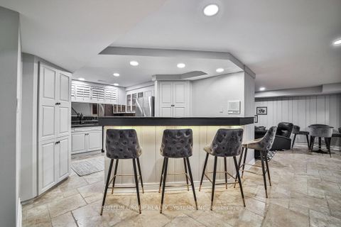 Photo 26 at 3 Twyford Court, Rosethorn, Toronto