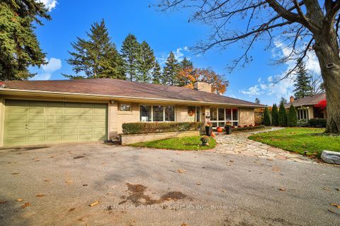 Photo 39 at 3 Twyford Court, Rosethorn, Toronto