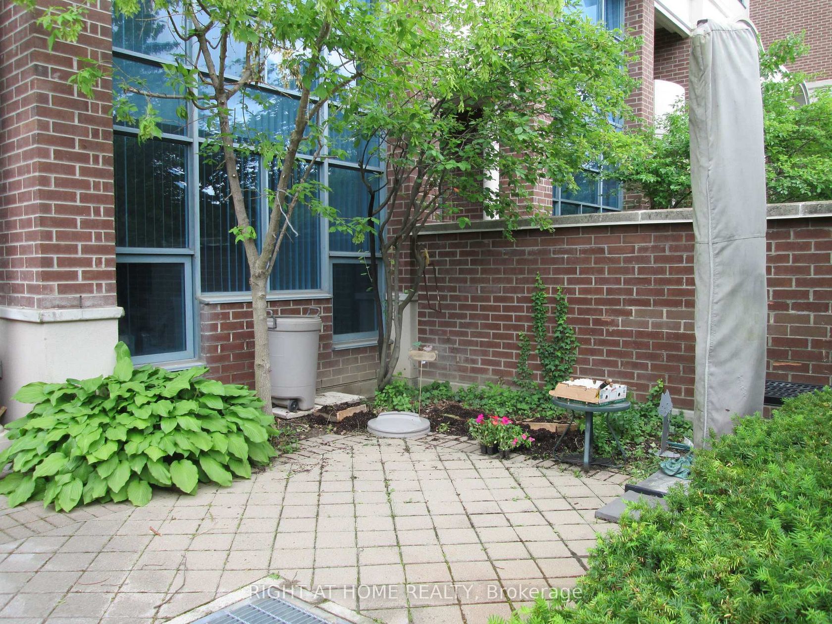 111 - 233 Beecroft Road, Willowdale West, Toronto photo number 2