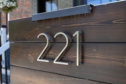 Photo 4 at 221 Bedford Park Avenue, Lawrence Park North, Toronto