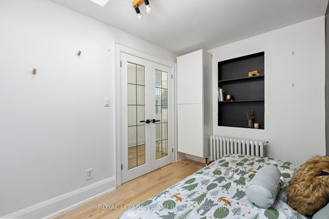 Photo 33 at 221 Bedford Park Avenue, Lawrence Park North, Toronto