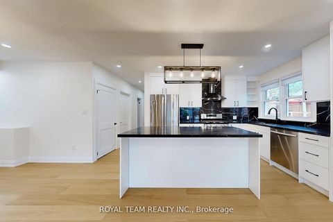 Photo 15 at 37 Markland Drive, Markland Wood, Toronto