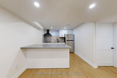 Photo 27 at 37 Markland Drive, Markland Wood, Toronto