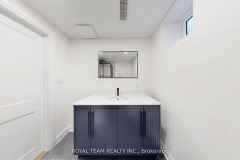 Photo 29 at 37 Markland Drive, Markland Wood, Toronto
