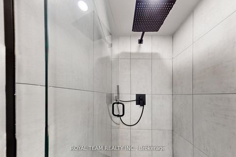 Photo 32 at 37 Markland Drive, Markland Wood, Toronto