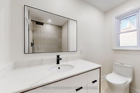 Photo 34 at 37 Markland Drive, Markland Wood, Toronto
