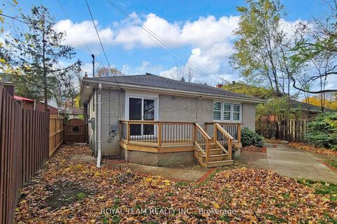 Photo 48 at 37 Markland Drive, Markland Wood, Toronto