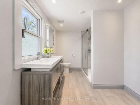 Photo 14 at 261 Richmond Street, Mill Pond, Richmond Hill