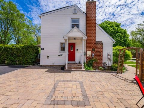 Photo 19 at 261 Richmond Street, Mill Pond, Richmond Hill