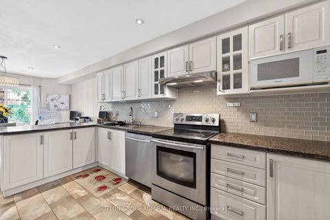 Photo 15 at 134 Purcell Crescent, Maple, Vaughan