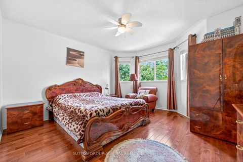Photo 16 at 134 Purcell Crescent, Maple, Vaughan