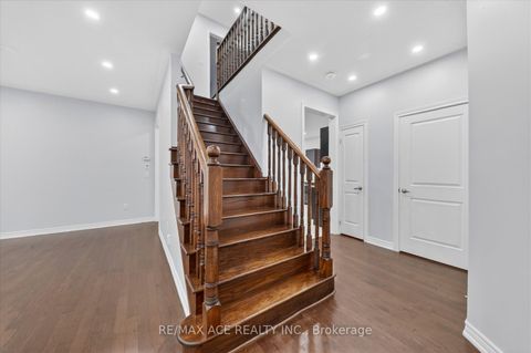 Photo 7 at 10 Gusul Avenue, Newcastle, Clarington