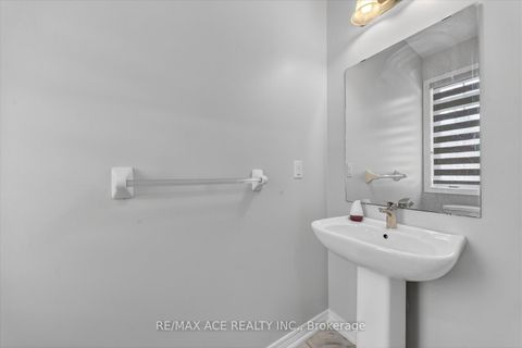 Photo 22 at 10 Gusul Avenue, Newcastle, Clarington