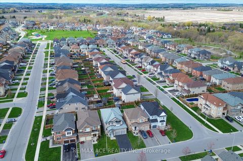 Photo 42 at 10 Gusul Avenue, Newcastle, Clarington