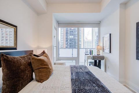 Photo 24 at 1510 - 1080 Bay Street, Bay Street Corridor, Toronto