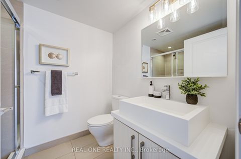 Photo 26 at 1510 - 1080 Bay Street, Bay Street Corridor, Toronto