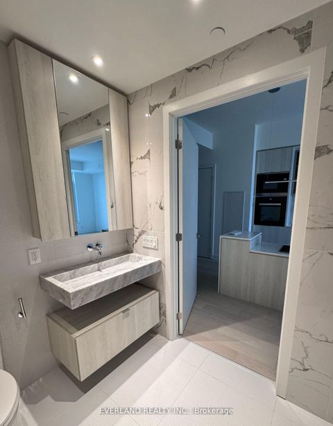 Photo 3 at 4803 - 11 Yorkville Avenue, Annex, Toronto