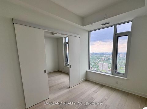 Photo 7 at 4803 - 11 Yorkville Avenue, Annex, Toronto