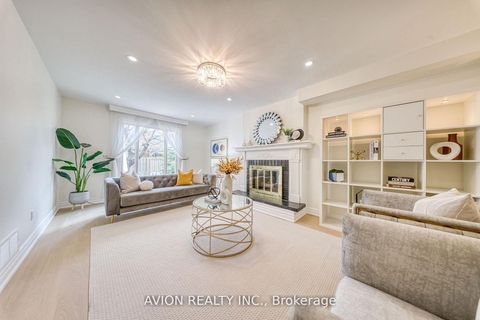 Photo 10 at 134 Butterfield Crescent, Maple, Vaughan