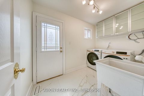 Photo 19 at 134 Butterfield Crescent, Maple, Vaughan